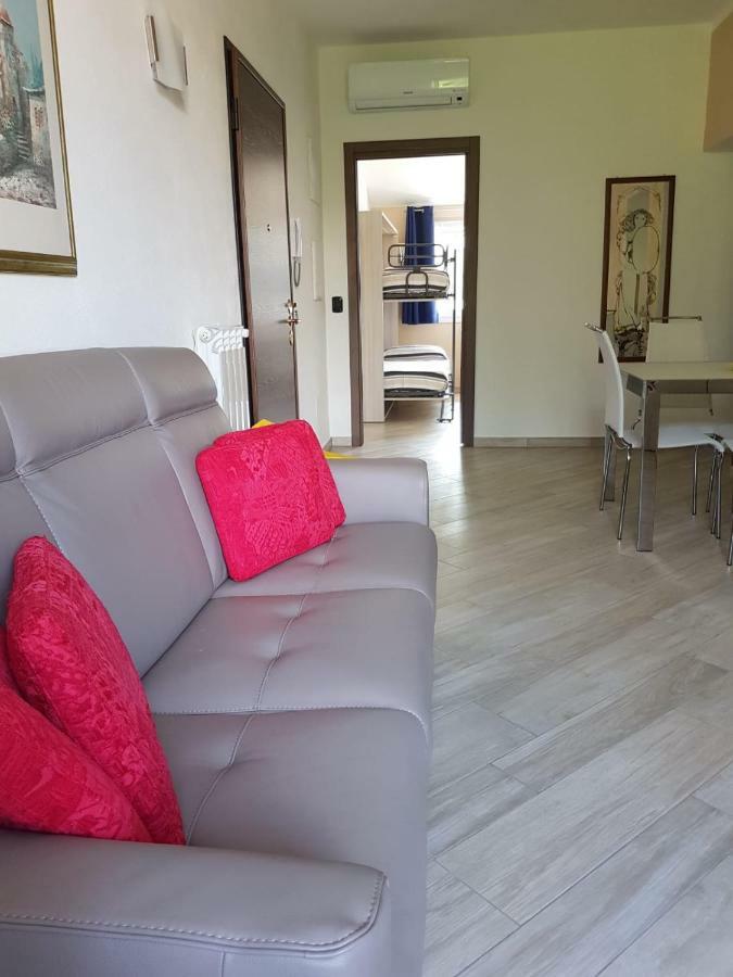 Karina House - Como Luaran gambar