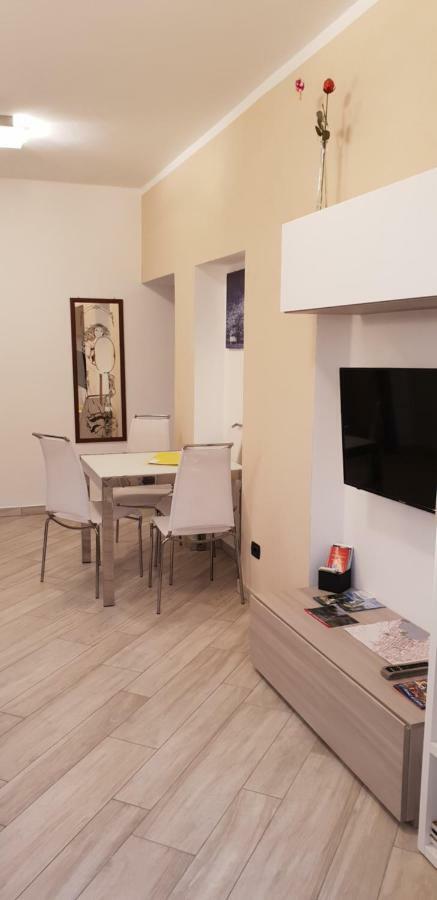 Karina House - Como Luaran gambar