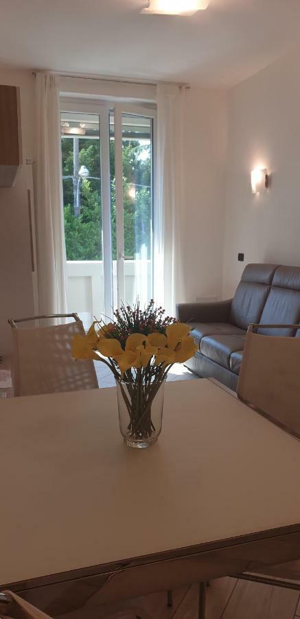 Karina House - Como Luaran gambar